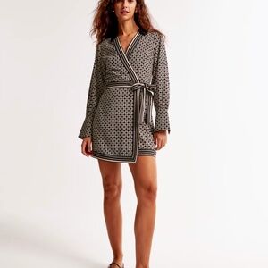 Abercrombie long sleeve wrap geo print dress